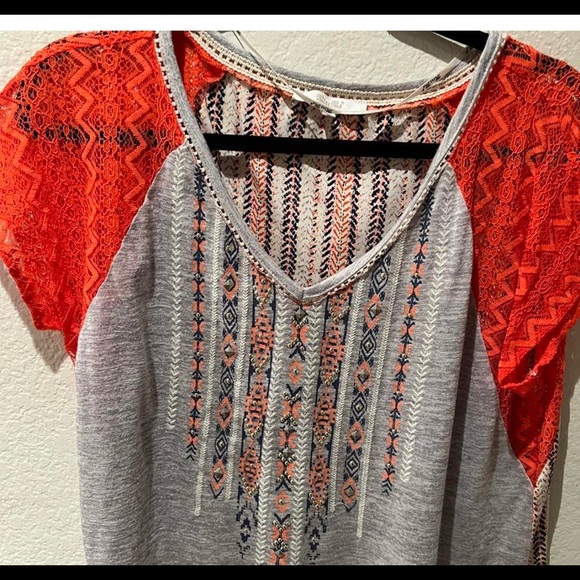 womens mesh orange sleeve t shirt with a super cute colorful print - Picture 2 of 4